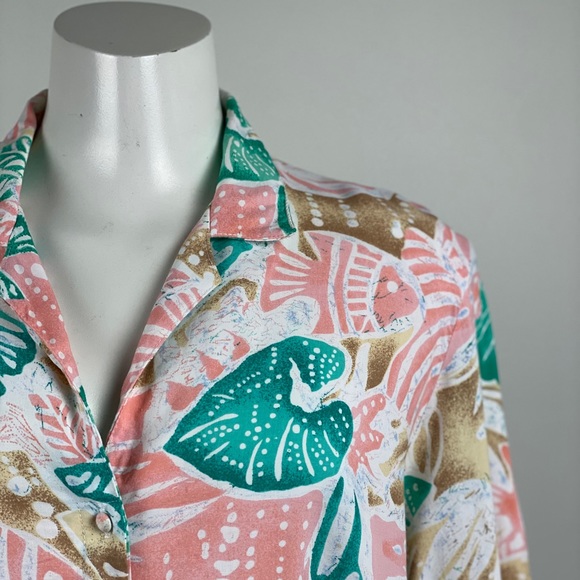 Vintage Tops - Vintage Tropical Print Shirt
